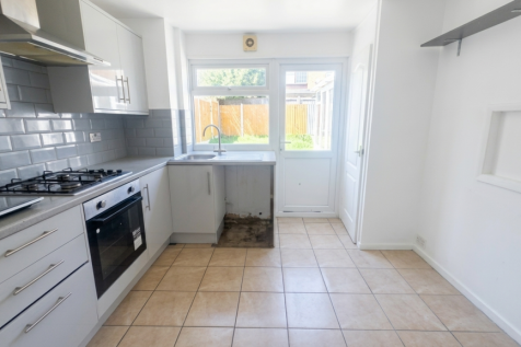 Heaton Avenue, Romford, Havering photo 3
