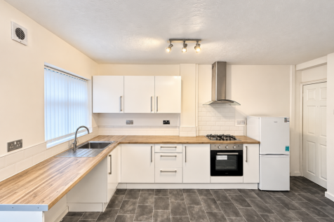 Marina Road, Droylsden, Tameside photo 3