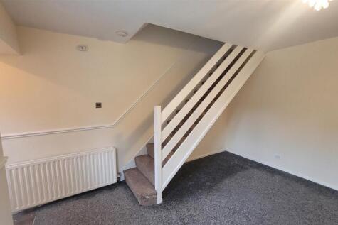 Brownhill Road, Batley photo 4