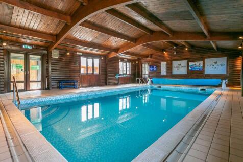 Indoor swimming pool at Bowland Fell Holiday Park 
