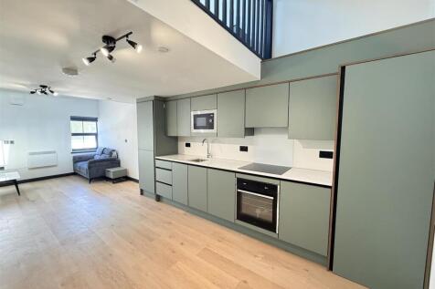 apt 11 (4).JPG