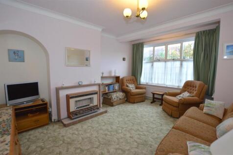 100 Redway Drive living room.JPG