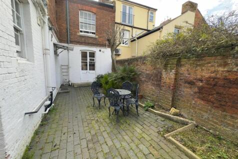 Woodbine Place photo 3