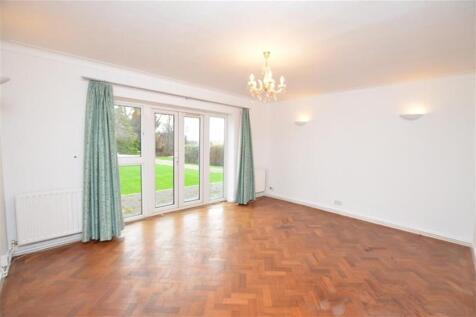 Fairstead Lodge, Snakes Lane West, Woodford Green, IG8 photo 2