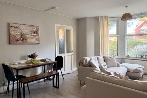 Open Plan Living/Dining/Kitchen