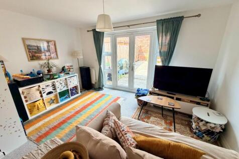 Sitting/Dining Room
