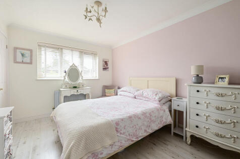 7 Reading Road (2...