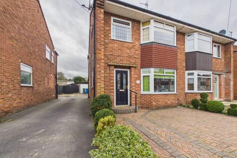 3 Bedroom House - semi-detached for Sale