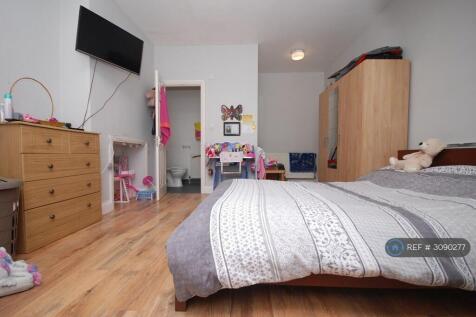Colne Road, London, N21 photo 4