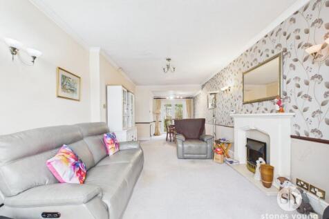 Lounge / Dining Room
