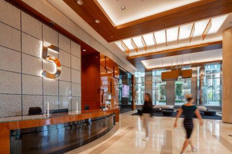 5 Churchill Place 20.jpg