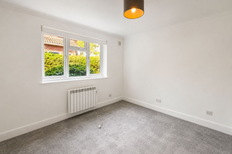 Surrey Road, Camelot, BH12 photo 4