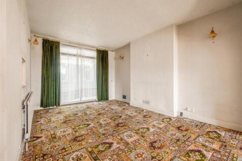 3 Court Farm Road-6.jpg