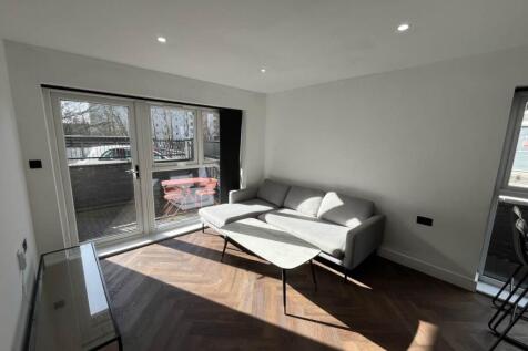 Arbour Edge,  King George V Drive East, Heath photo 5
