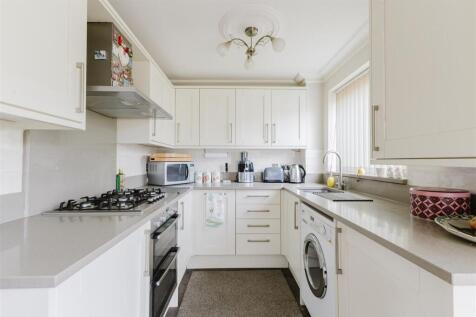 Kitchen 1.jpg