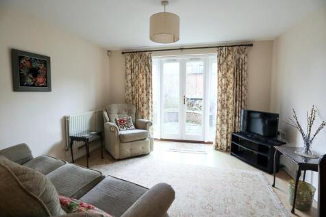 Living area.jpg