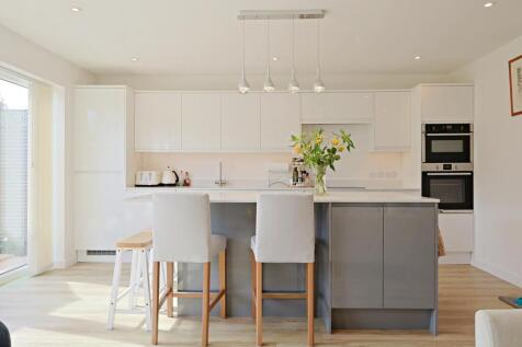 Kitchen/living/dining room