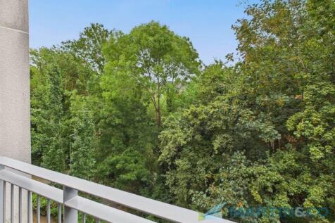 CAM02145G0-PR0071...