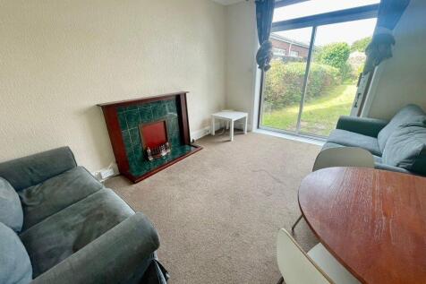 THREE BEDROOM STUDENT HOUSE, KINSON-P05874 photo 3