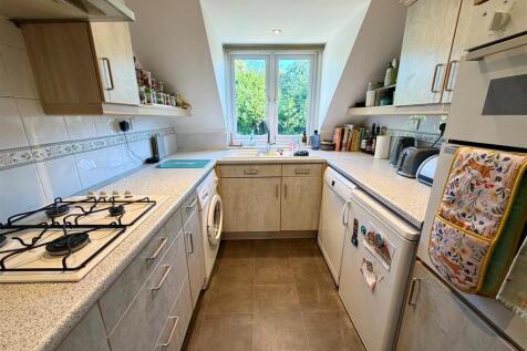 Greenes Court, Lower Kings Road, Berkhamsted photo 4