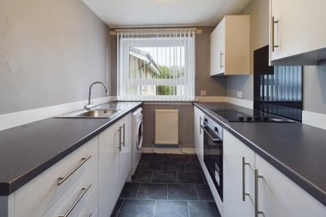 Douglasdale, East Kilbride, South Lanarkshire, G74 photo 4