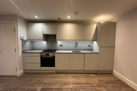 Hemini Court, Stirling Way, Borehamwood photo 3