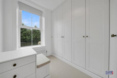 6 Bed, End Terrace, Silsden