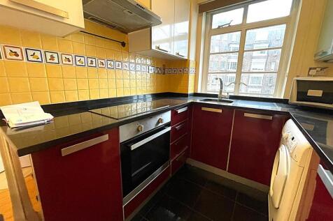 Kitchen 1.jpeg