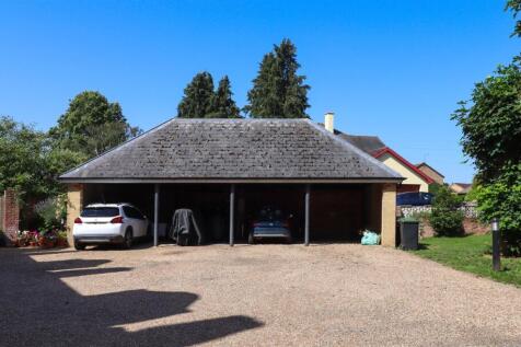 Carport.jpg