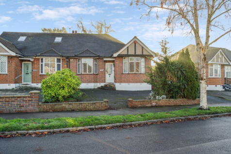Pinner, HA5 - property photo