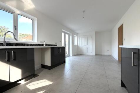Sutton Crescent, Freethorpe, Norfolk photo 5