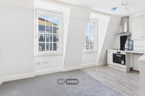 Kitchen/Living area