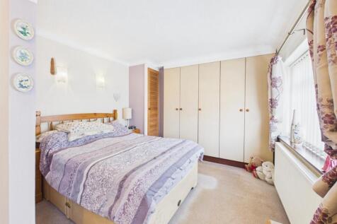 Bedroom: