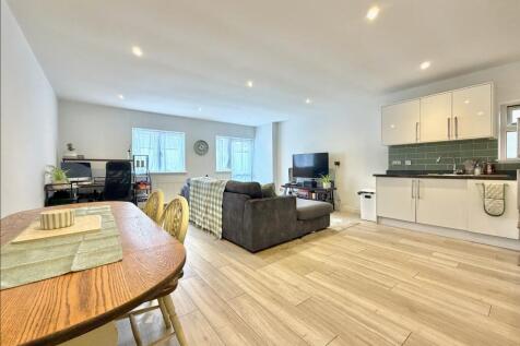 Living/Dining/Kitchen Area