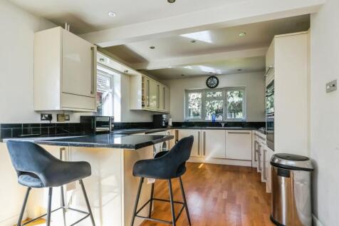 Fitted Kitchen