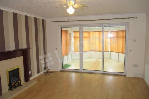 Southway Crescent, Yeovil, BA21 3EA photo 2