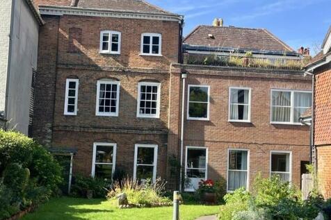 Priory Lodge, Brown Street, Salisbury, Wiltshire photo 3