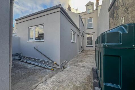 8 Westminster Trc-04.jpg