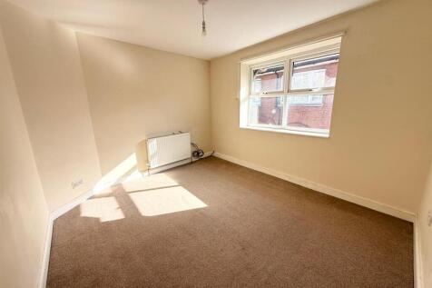 bedroom 2.jpeg