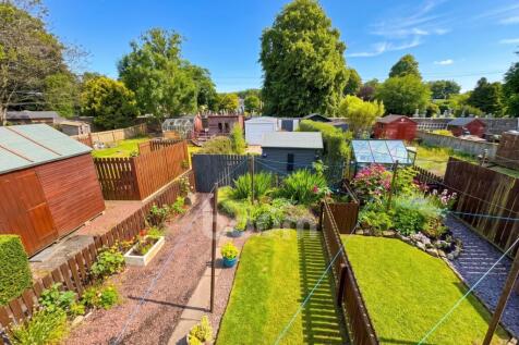 Eastern Crescent, Kilbirnie garden shot