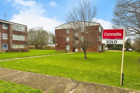 Horley, RH6 - property photo