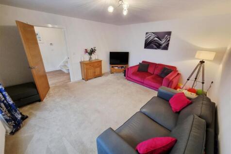 Sitting room 1.jpg