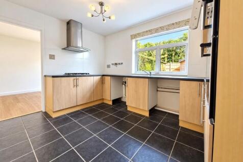 Douglas Road, Market Deeping, PE6 photo 3