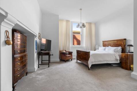 7 Blencowe Close,...