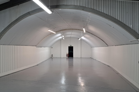 An empty arch with white lining