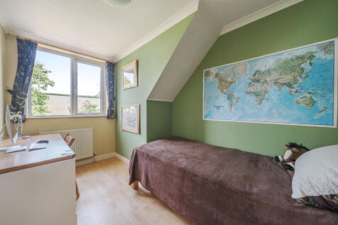 1282727-26-684184e787042