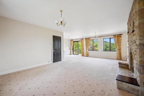 Lounge towards windows.jpg