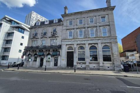 1-bed flat on The Hard, Portsmouth, £1,300/mo