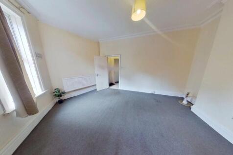 14-Lake-Street-Downstairs-Room