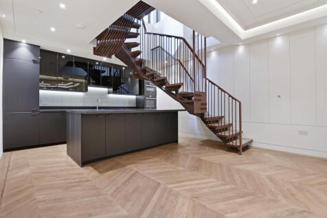 kitchen staircase.JPG
